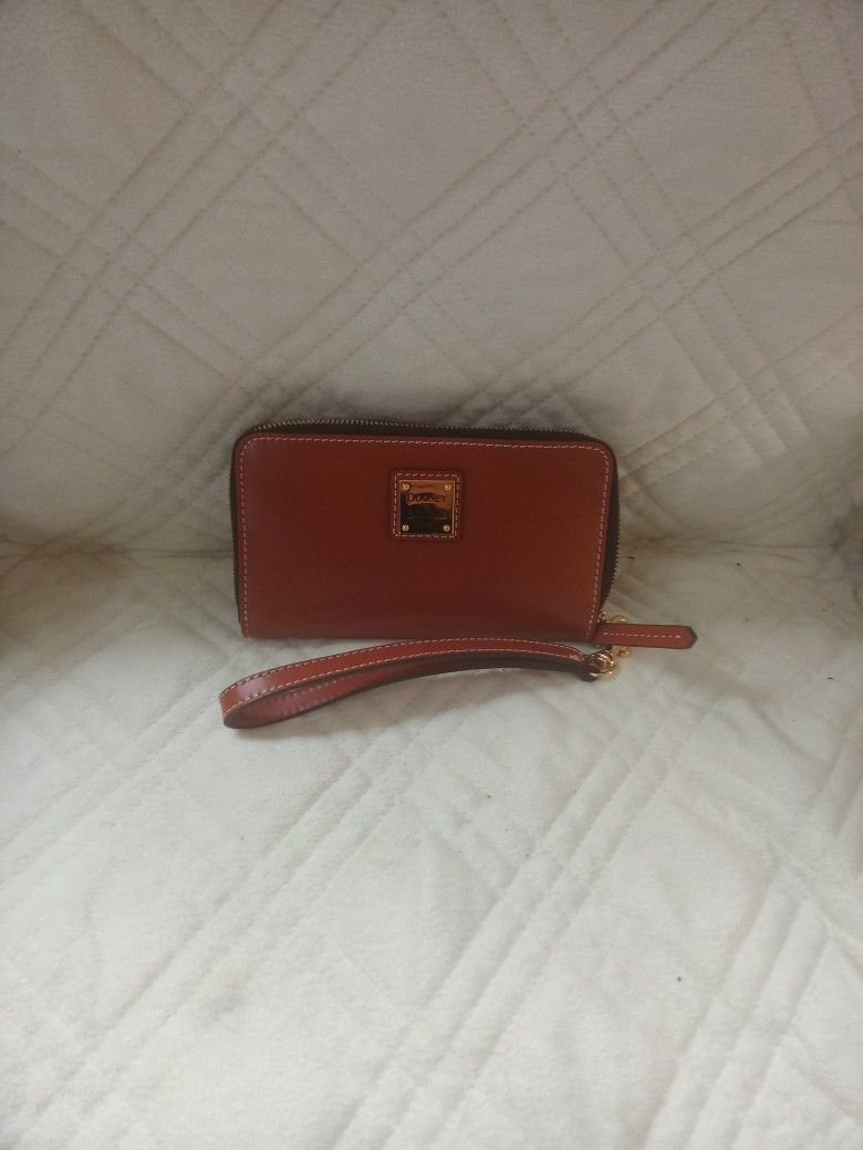 Dooney & Bourke Medium Wristlet