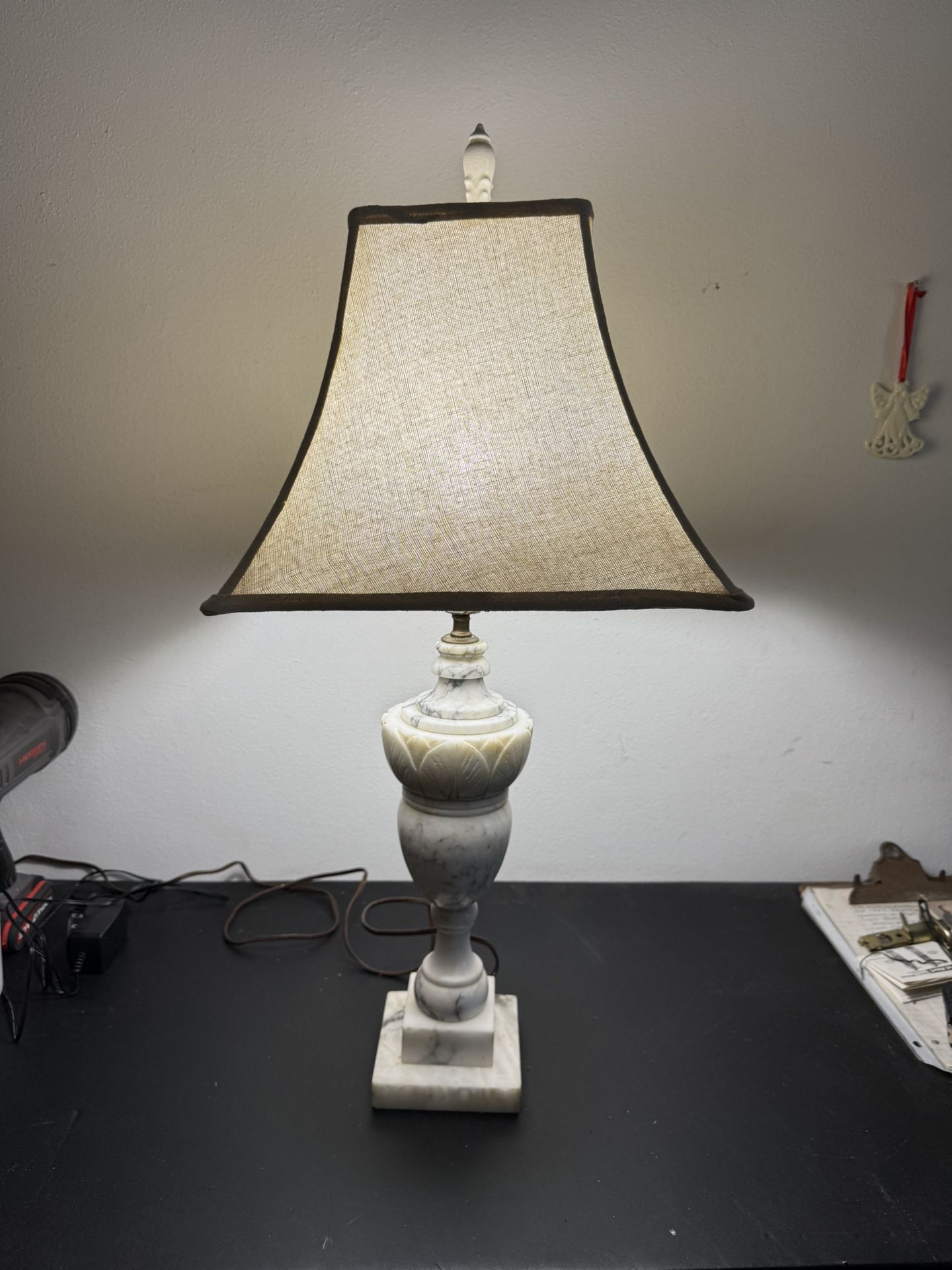 Vintage 29” Roman Style Marble 3 Way Table Lamp w/Shade