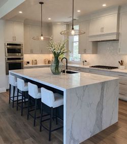 Custom Kitchen Cabinets