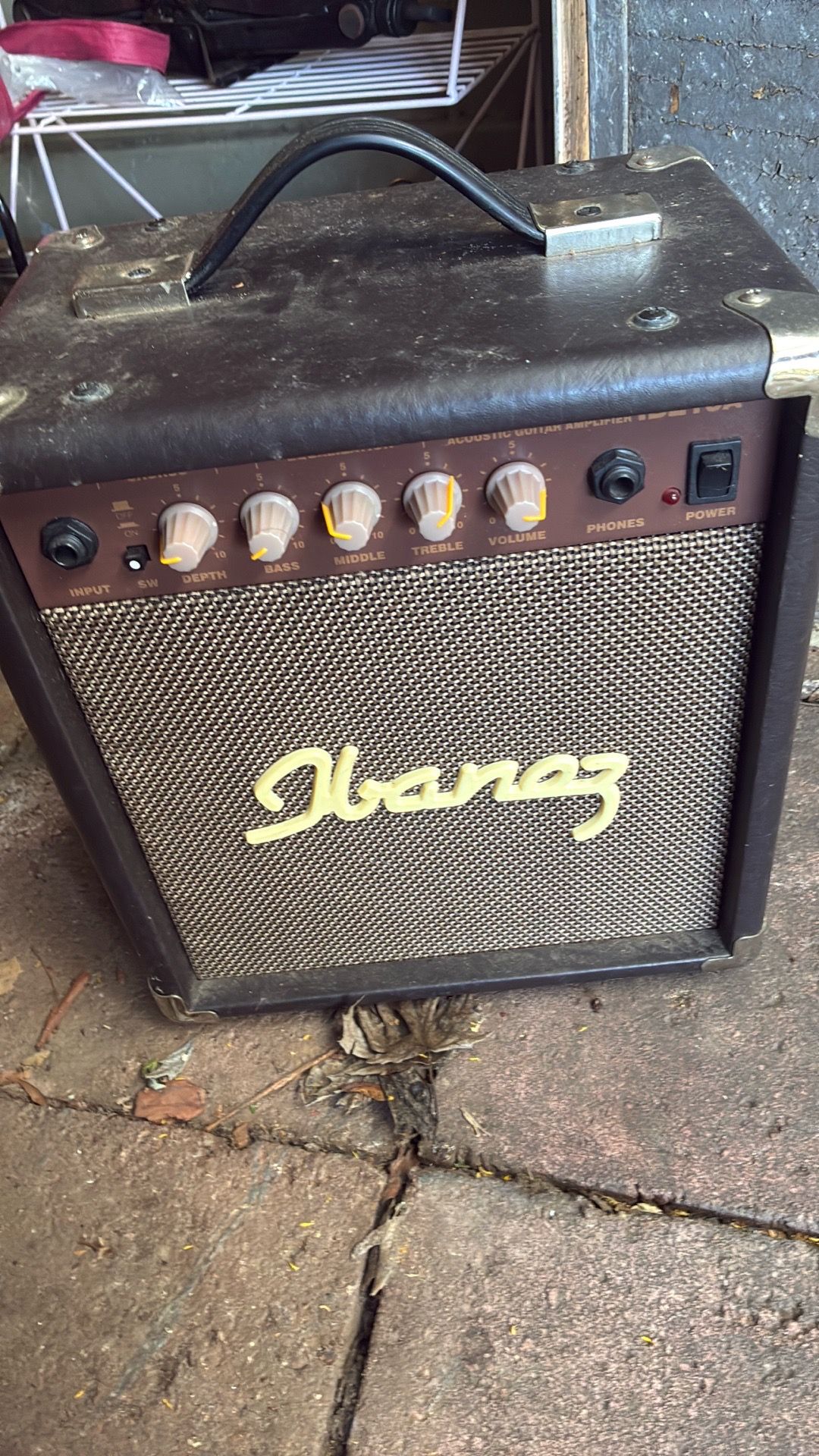 Guitar amp