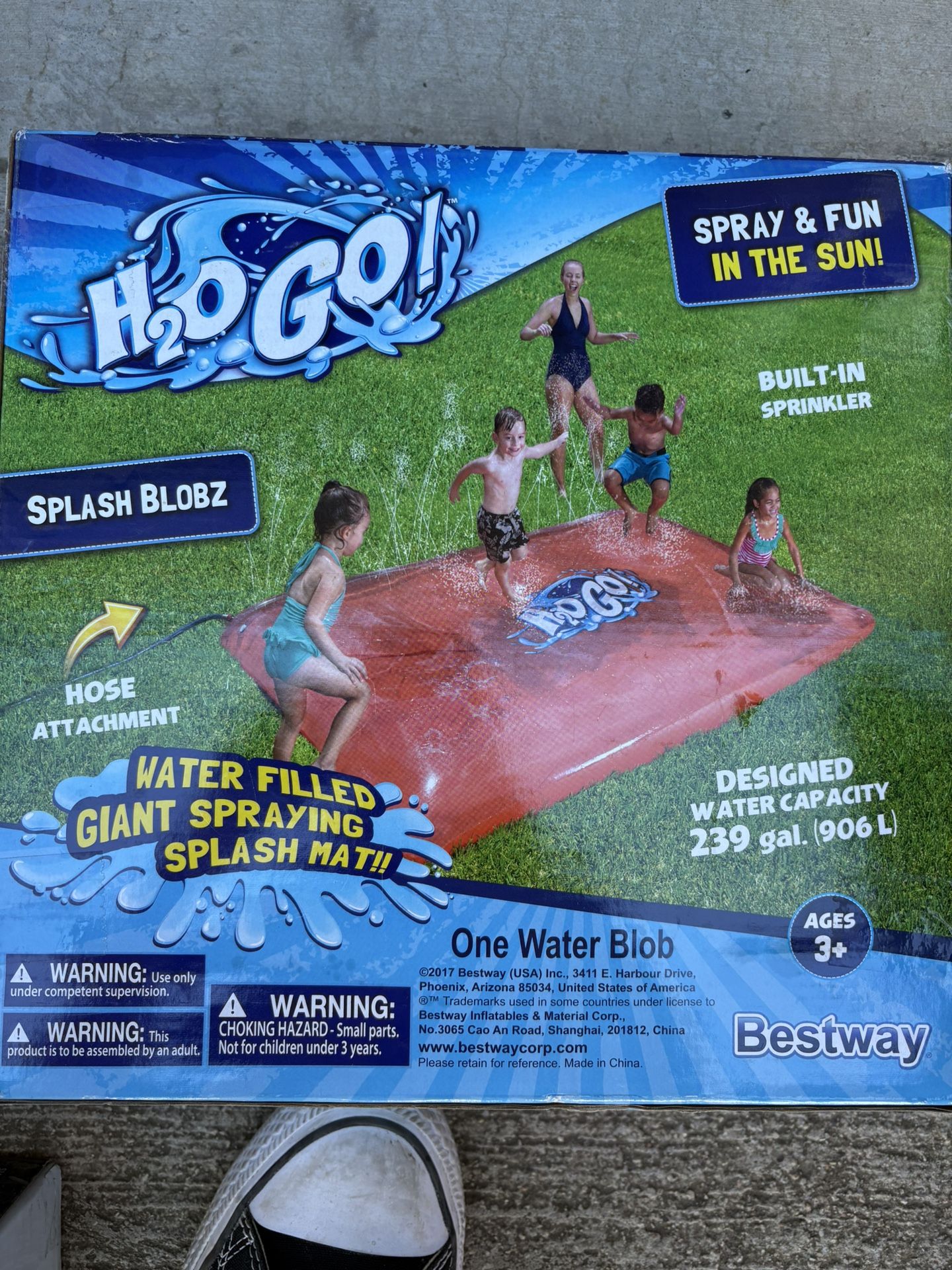 estway H2O GO! THE BLOBZTER Giant Water Filled Spraying Splash Mat and Drench Pool