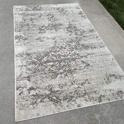 Lovely Vintage Distressed Style Area Rug (5’x8’)