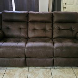 RECLINER SOFA (ELECTRIC) WITH USB PORTS