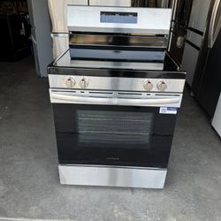 Frigidaire 30 in. 5.3 cu. ft. 5 Burner Element Freestanding Self-Cleaning Electric Range in Stainless Steel with Air Fry