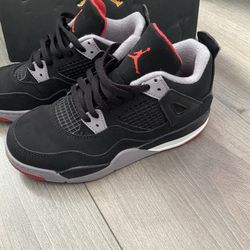 Authentic Jordan sneakers Size 13 Boys