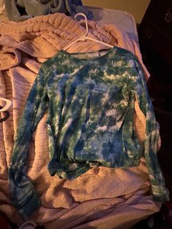 Women’s long sleeve shirt size small