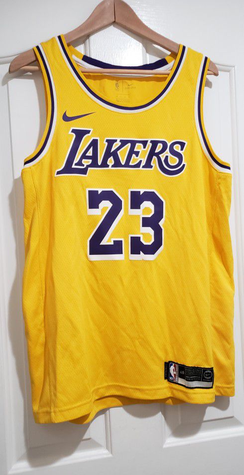 New Authentic SWINGMAN Lore Nike Los Angeles Lakers Lebron James jersey for  Sale in La Habra, CA - OfferUp