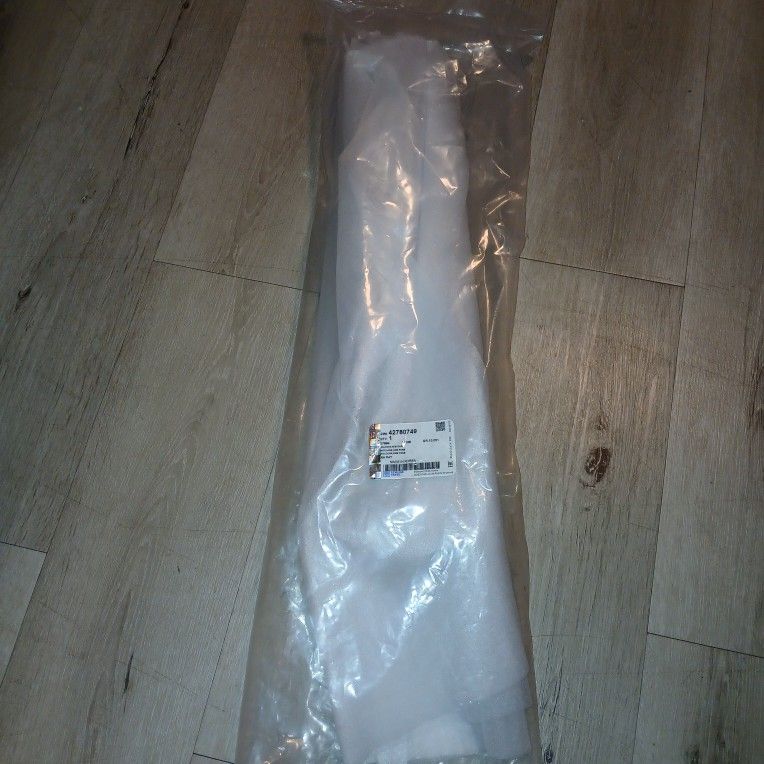Oem New Genuine RH GM Windshield Pillar Trim (contact info removed)9