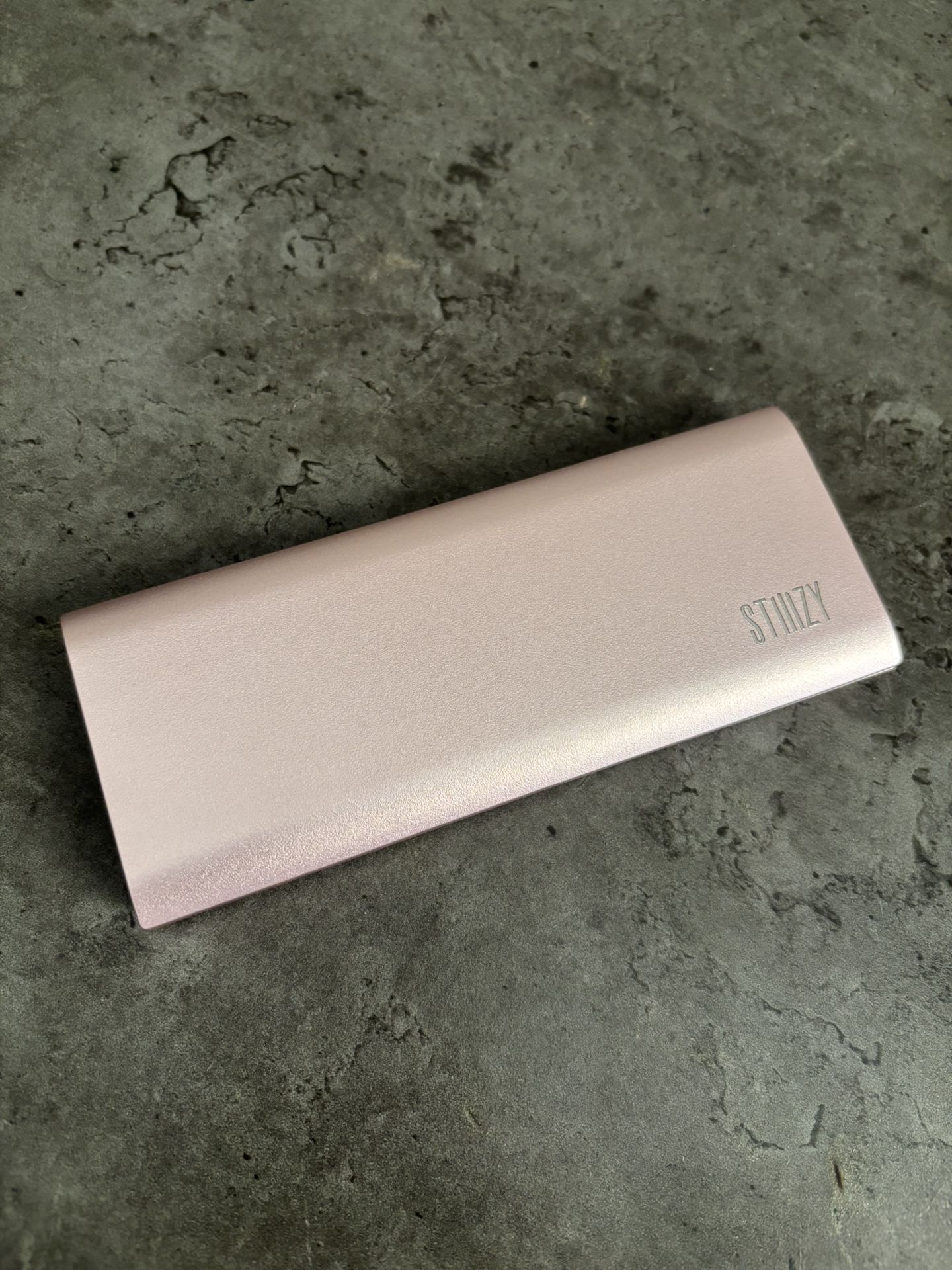 ORIGINAL STIIIZY PORTABLE POWER CHARGER- ROSE
