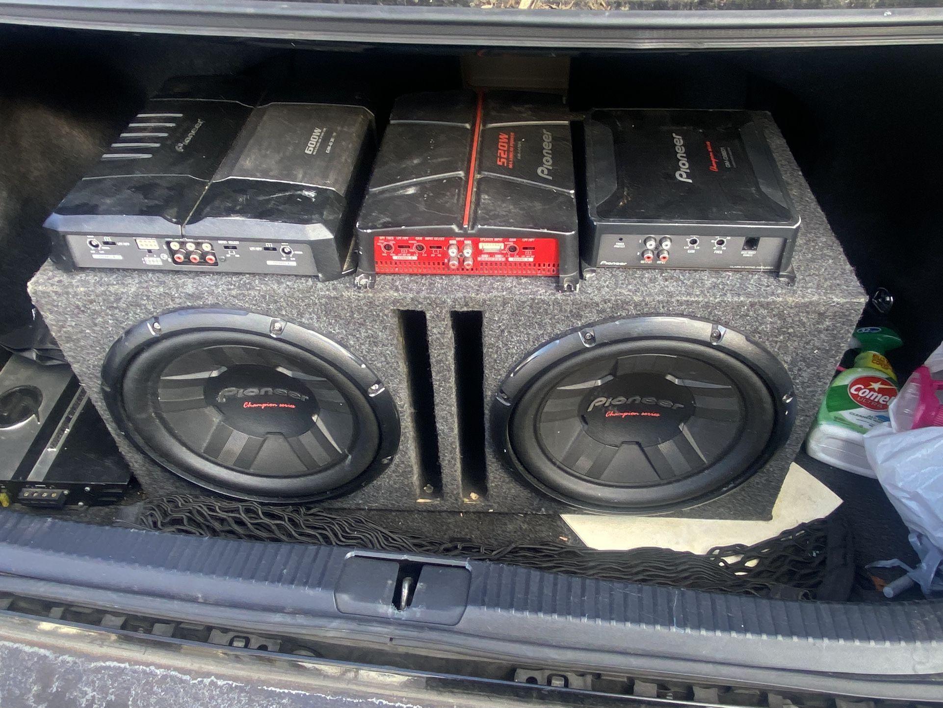 Pioneer Subwoofer Box With 2 12’s