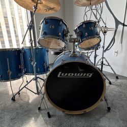 New 9 Piece Ledwig Drum Set 