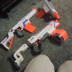 3 Nerf Guns 30$