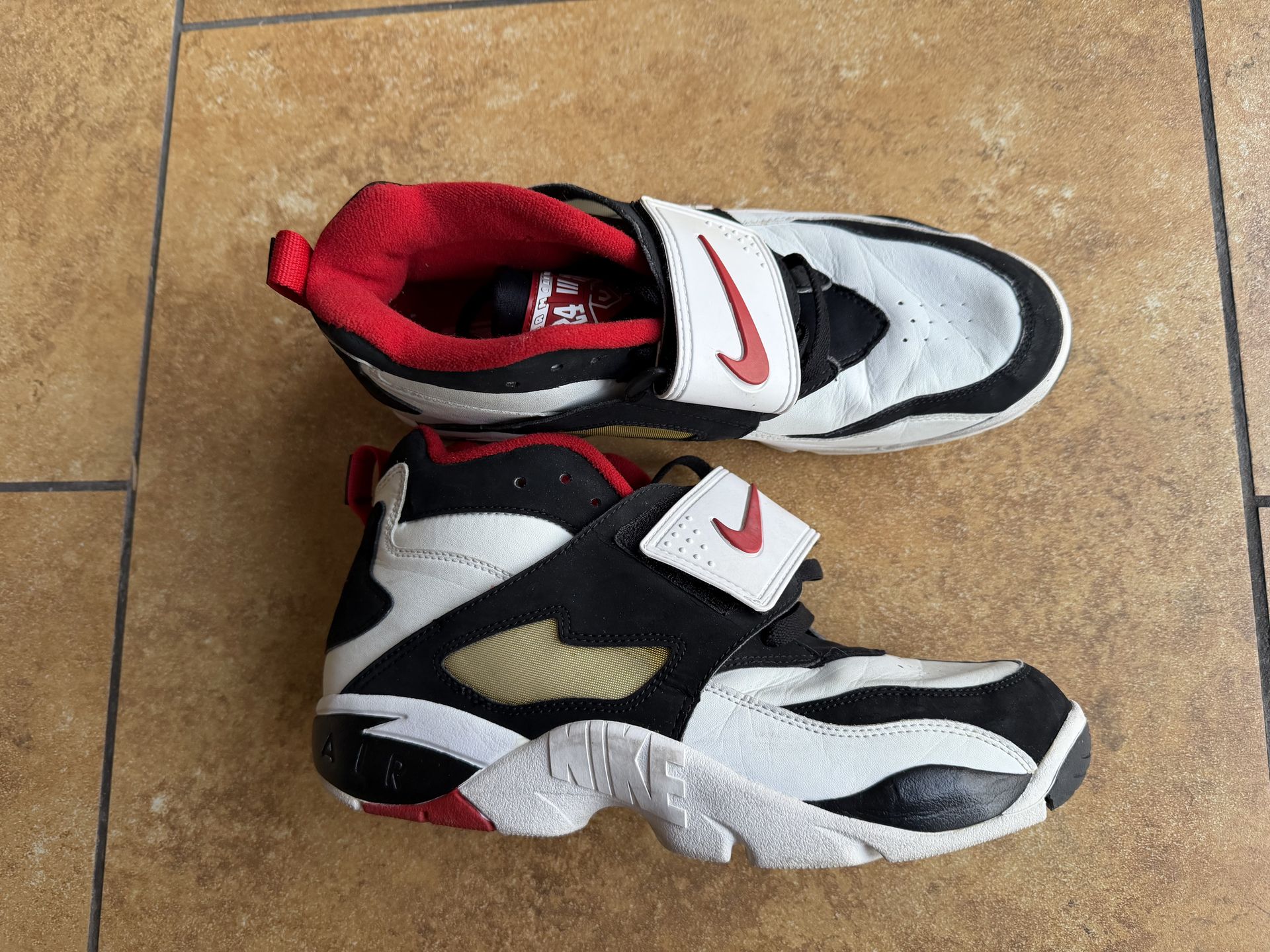Nike Air Diamond Turf 2005 49ers White Black Red Leather Hook & Loop Sneakers