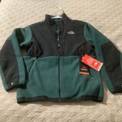 Brand New With Tags Boys Youth XL 18/20 North Face Denali Jacket Dark Green And Black