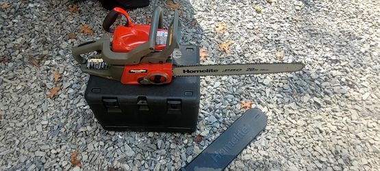 Homelite Pro 20" Chainsaw with carry case and chain protector 