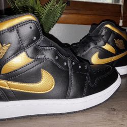 Jordan AJ 1 Mid