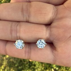 ✨ Brilliant Cut Moissanite Stud Earrings – GRA Certified ✨
