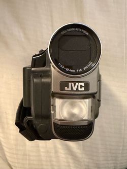 Vintage JVC GR-SXM920U 400X Zoom Super VHS Compact Camcorder Accessories Bundle.