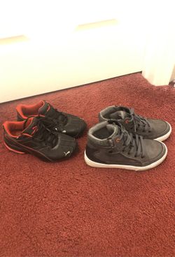 Kids shoes size 4