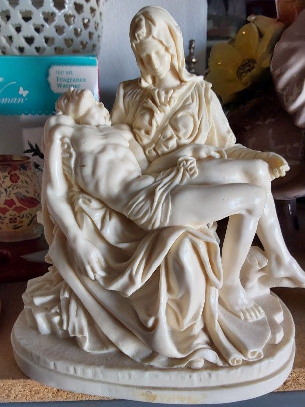9inch Statue