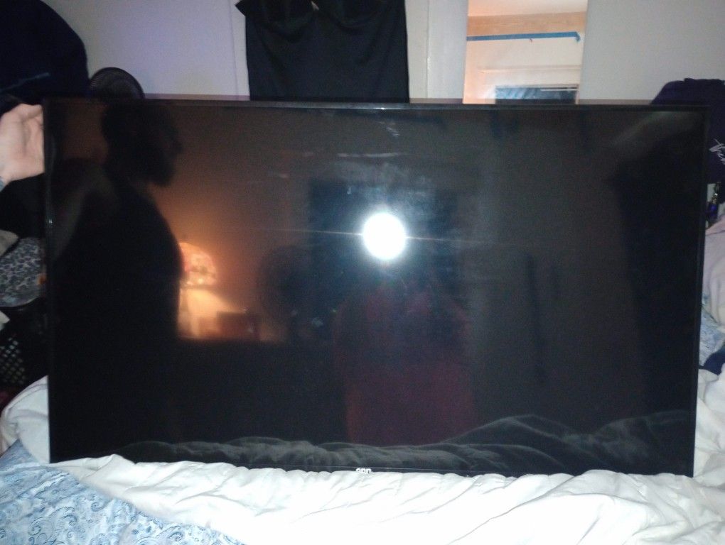 42" Smart TV With Roku And Wall Mount Included