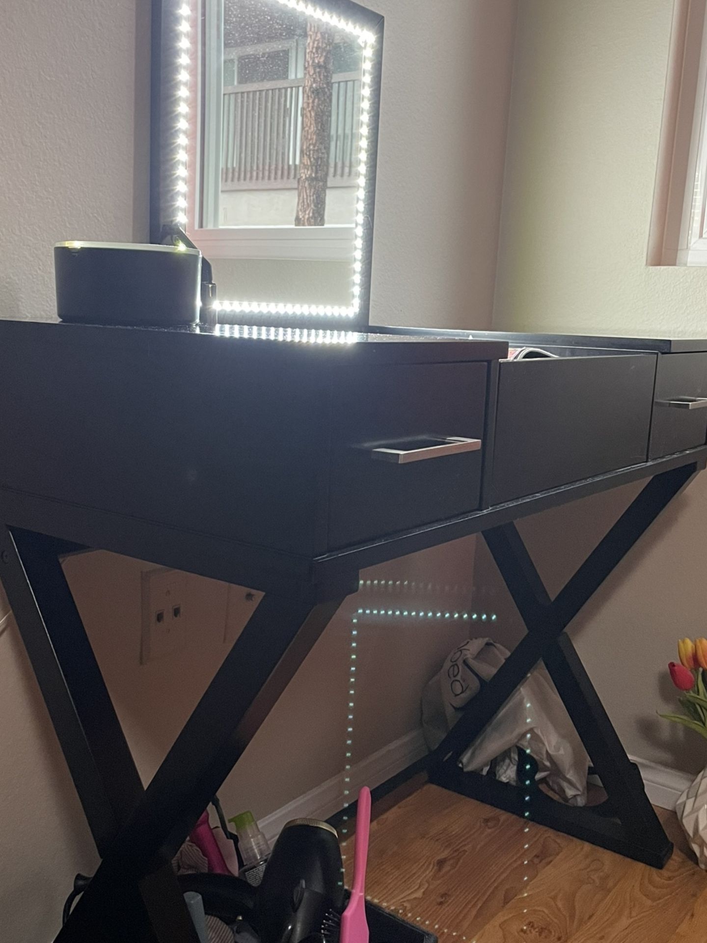 Vanity Table With Flip Top Mirror For Sale