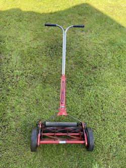 Agri-fab silent Cut 18 inch Reel Lawn Mower 6 blade push type for Sale in  Everett, WA - OfferUp