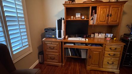 100% Wooden Office Desk