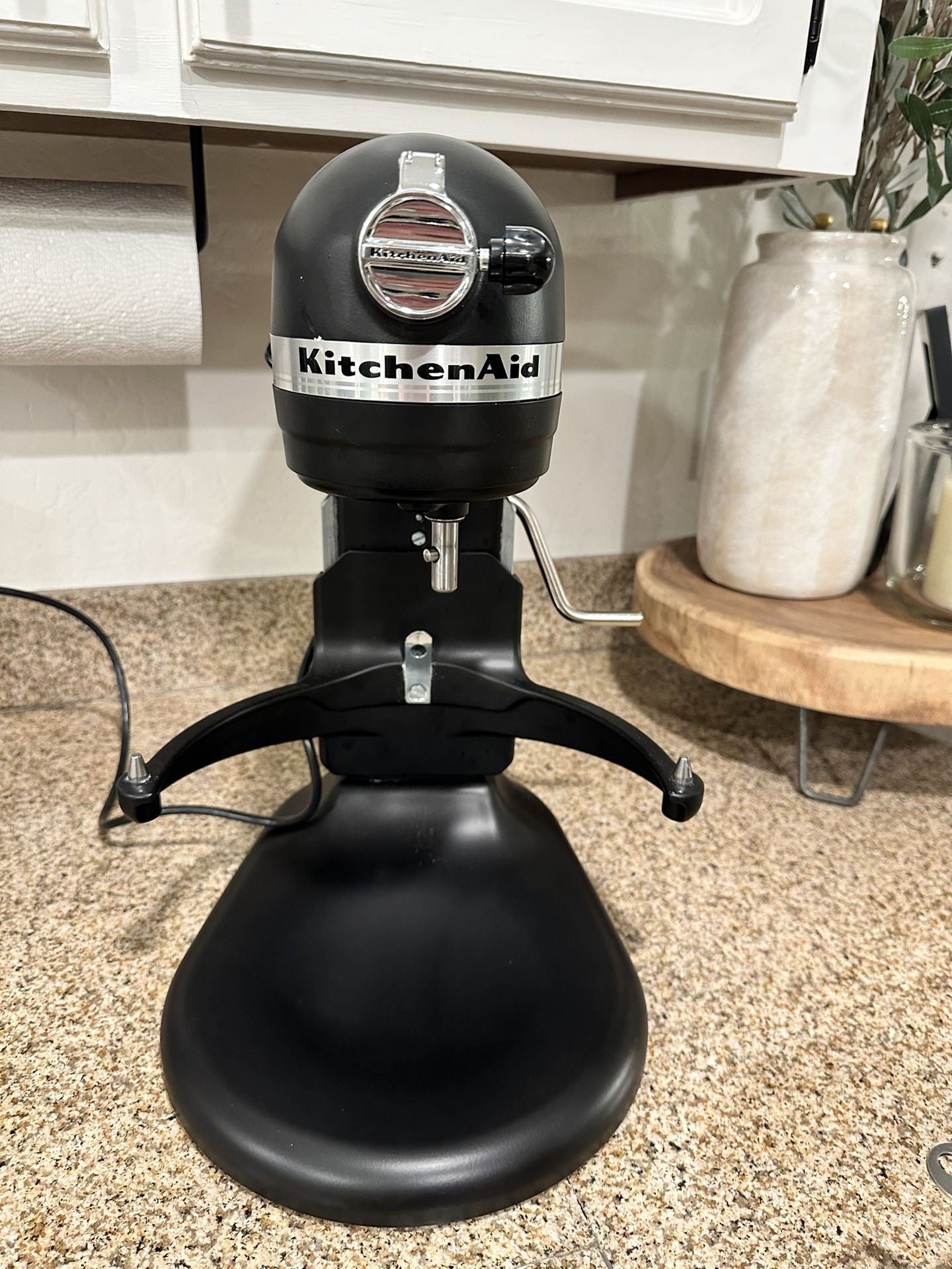 KITCHENAID Deluxe 4.5 Quart Tilt-Head Stand Mixer (Model: KSM97) for Sale  in Loma Linda, CA - OfferUp
