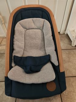 Mommy cozy rocker