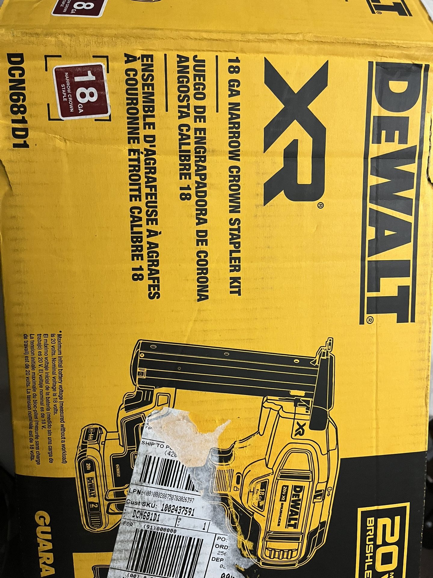 DeWalt 18 Ga Narrow Crown Stapler Kit
