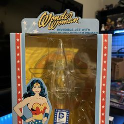 Wonder Women Invisible Jet Figure