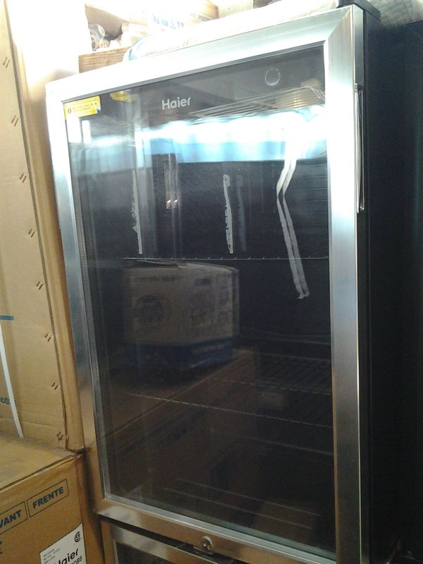 Haier 150 cans Wine and Beverage Cooler HBCN05FVS for Sale in Pasadena