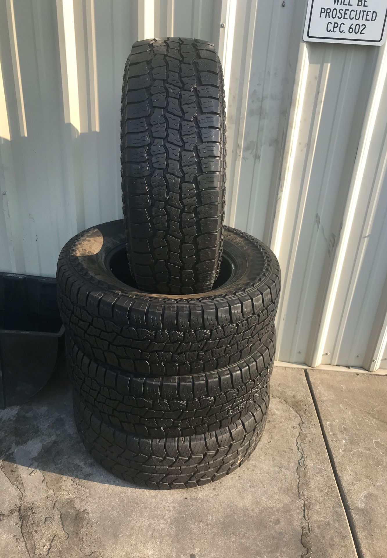 LT275/70R18 Open Range A/T