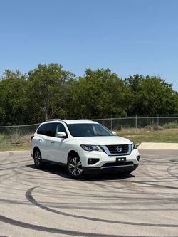 2017 Nissan Pathfinder