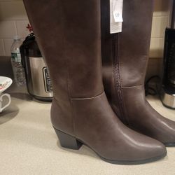 Woman's Boots 