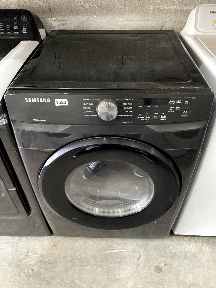 Samsung 27” front load stackable black $450