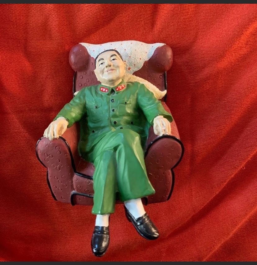 Rare! Chairman Deng Xiaoping sitting in chair fugurine statue. collectible