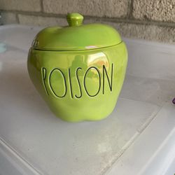Poison Apple Candle 