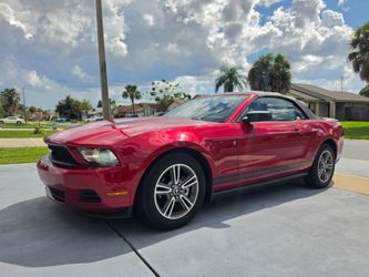 2010 Ford Mustang V6 Premium Convertible 2D