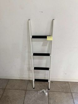 Bunk bed ladder