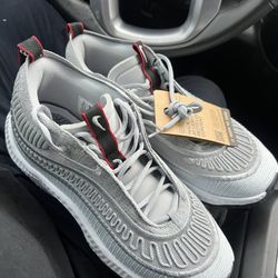 Nike Cosmic Unity 3 Silver Bullet