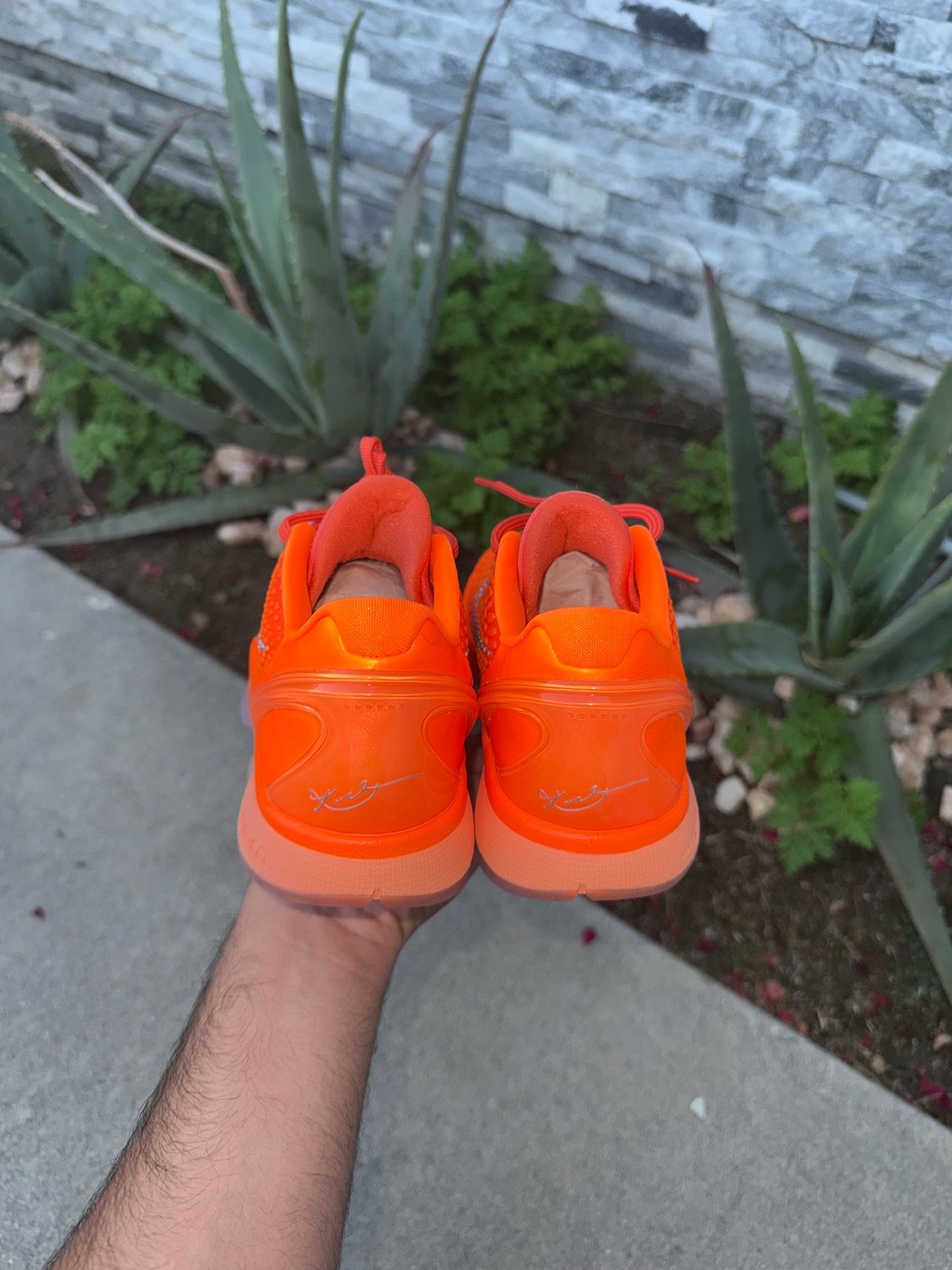 Nike Kobe 6 Total Orange Size 6.5 Youth / 8 Women