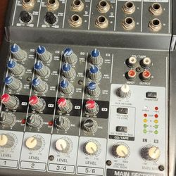 Premium 8 Input 2 Bus Mixer 