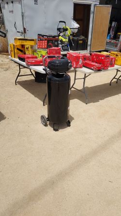 Husky
20 Gal. 200 PSI Oil Free
Portable Vertical Electric Air
Compressor