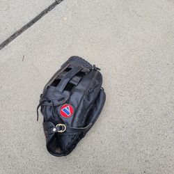 Vinchi Softball Glove