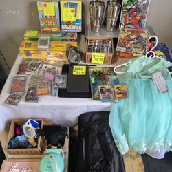 Estate lot Sale: Sportscards, Comics, Pokémon card collection, Tablet