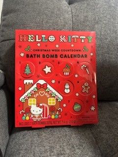 Hello Kitty Bath Bomb Calendar 