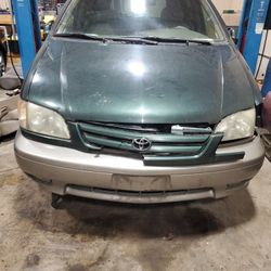 2001 Toyota Sienna