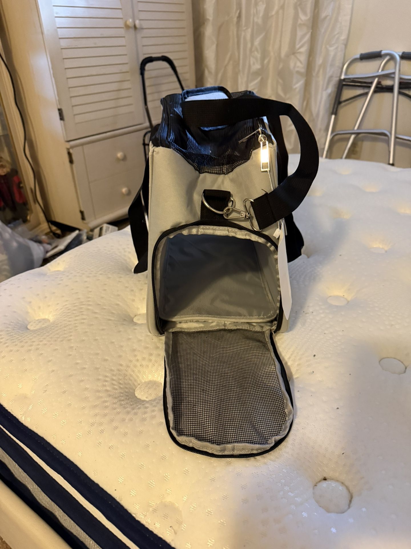 New Cat Carrier w/ Tag